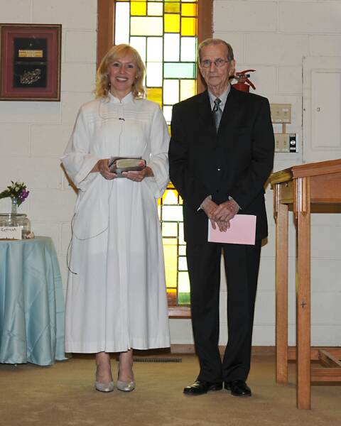  Пастор Лидия Истомина (слева) с пастором Джорджем Хансоном (США) 