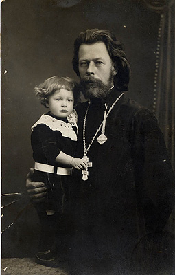  Протоиерей Павел Савицкий с дочерью Ниной (Вильно, 22 марта 1915 г.)