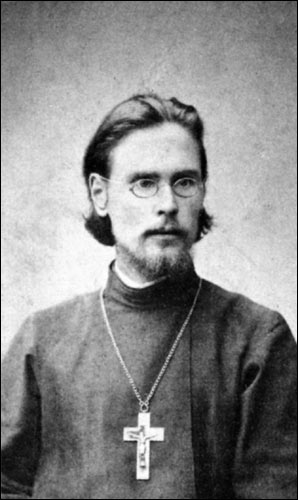  Священник Тихон Шаламов (фото с сайта www.booksite.ru/varlam)